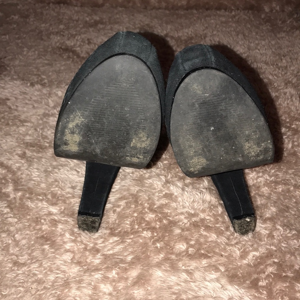 Heels - Picture 4 of 4